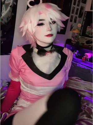 reminder: it doesnt matter if a cosplayer is an adult or not, dont sexualize them based on their cos😐  @deadinsnowcos #angeldust#angeldustcosplay#hazbinhotel#hazbincosplay#fyp 