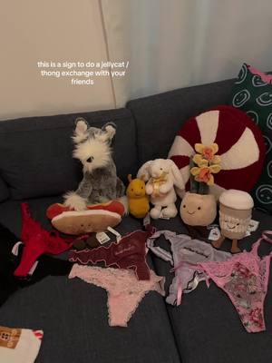 the best gift exchange ive ever had tbh 😭🎁 #jellycat #jellycatexchange #jellycats #giftexchange #giftideas #jellycatandthong #justgirlythings 