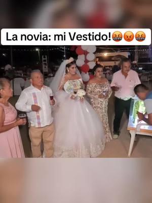 Y el novio todo distraido haja #mexico🇲🇽 #guerreromexico #brindis #baile #novio #vestido #voda #padrinos #mayor #novia #chapines502🇬🇹 #latinos #cdmx #mexicanos #muchacha #señor #padrinos #papas #suegros #suegra 