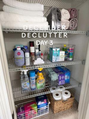 day three of the 12 days of declutter December! we're decluttering, organizing and cleaning until Christmas. our bathroom finally got the organization and refresh it has been waiting months for 🫧 #cleaningmotivation #organization #cleanwithme #asmrcleaning #housecleaning #12daysofchristmas #declutter #bathroom #bathroomorganization #houseinspo