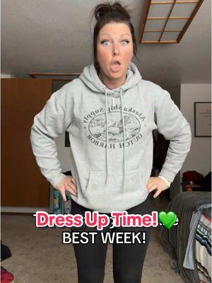 Everyone better get this one right!💚😂 #dressupweek #spiritweek #christmas #justjulie #bestiecommunity #foryou #fyp #whatwilliwear 