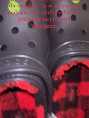 #crocs @Crocs #cozy #comfy #comfyshoescute #buffalocheck #leopard #merrychristmas #sale #deals #highlyrecommended  