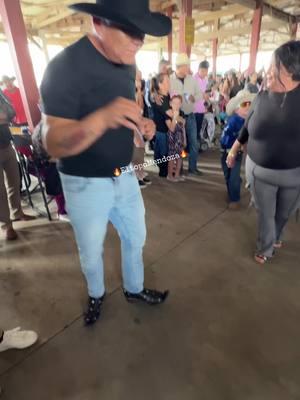 #viralvideo #viraltiktok #virall #fypage #210sanantonio #eltopomendoza #viralpage #baile #bailes #picapicaplaza #bailestiktok #viral_video #viral 