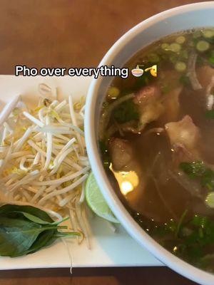 I could eat this everyday, I should 🍜🤭 #kayyeatss #pho #spicypho 