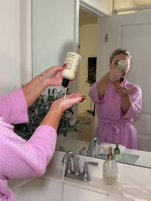 Get unready with me! Today the face needed a break from makeup & I washed with one of my favorite gentle cleansers @philosophy #lovephilosophy #gentlecleanser #skinbarrier #gifted #gurwm #getunreadywithme #facewash #facialcleanser #nighttimeroutine #MakeupRoutine #BeautyTok #beauty #beautyfavorites #skincare 