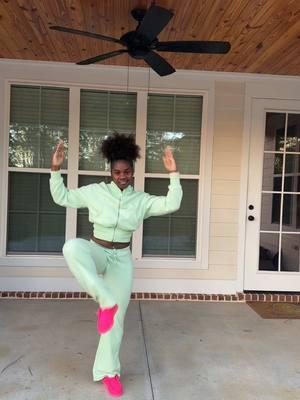 yk i had to get STICKY too 💕💚 #alphakappaalphasororityinc #sticky #1908 