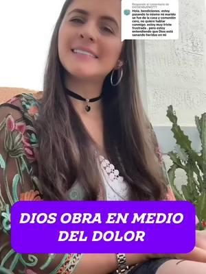 Respuesta a @DIOSESBUENO777  Hay momentos en la vida donde sentimos que todo se desmorona, que estamos solas y que el dolor es más grande que nosotras. Pero quiero recordarte algo poderoso: Dios nunca desperdicia el dolor. Él utiliza los desiertos más difíciles para mostrarnos Su amor, sanar nuestras heridas y llevarnos a un propósito mayor. Este proceso no es fácil, pero confía en que Dios está contigo, sosteniéndote y transformándote en cada paso. El desierto no es el final, ¡es el comienzo de algo nuevo! 💛✨ Si estás pasando por un momento difícil, recuerda: no estás sola. Déjame tus comentarios, quiero orar contigo y caminar juntas este proceso de sanidad y restauración. #sanidademocional #diosestacontigo #noestassola💜 #esperanzaendios #sanandoheridas #feyesperanza #procesos #diosesfiel #transformacion #fyp #viralvideo #paratii 