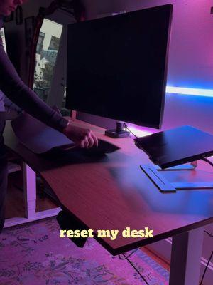 what if i stood up straight just ONCE 😔 #GamingSetup #deskreset #pcgaming #desktour #Vlog #girlswhogame 