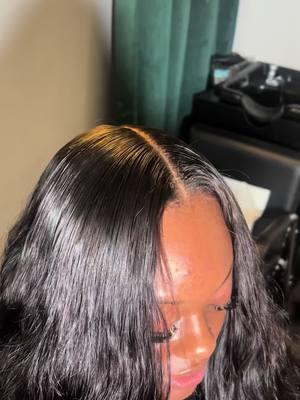 A closer look into the BTH Closure install 😍 Behind the hairline quickweaves just gur different.  #atlquickweave #closurequickweave #atlhairstylist #atlantaquickweaves #atlclosures 