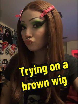 Wanted to try on a new hair color without damaging my hair. Very cute and affordable! Product taggedo on video! #brownwig #wig #rgv956🌴 #mexicanalt #wigtryon #brownwigs 