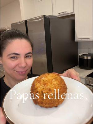 Quedaron como ustedes saben 😜las leo 🤭tambien la pueden hacer con jamon , queso , carne ripiada , espero les guste este video 😘#papasrellenas #papasfritas #recetasfaciles #recetascaseras #aidy_hdez 