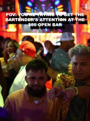 When the bartender looking kinda 👀 • • #vegas #vegashiddengem #vegasparty #vegasbars #dtlv #vegasnightlife #vegasclubs #vegaslocal #vegasstrip #vegasparty #vegasdeals #downtownlasvegas #fremontstreetexperience 