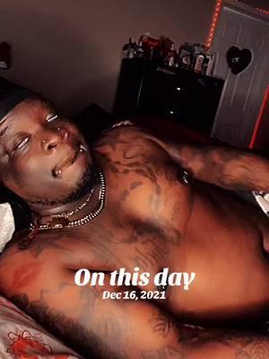 #onthisday just take mt phone please 🤣#kingsize #fypシ゚viral #onthisday #blackking👑🖤 #mrhandsome #mrchocolatevids🍫🍫 #arkansasborn #501 #mrdarkskin #mrkingsizedarkchocolate🍫🍫 #mrchocolate🍫🍫 #aquarius♒️king #King♒️ #tank