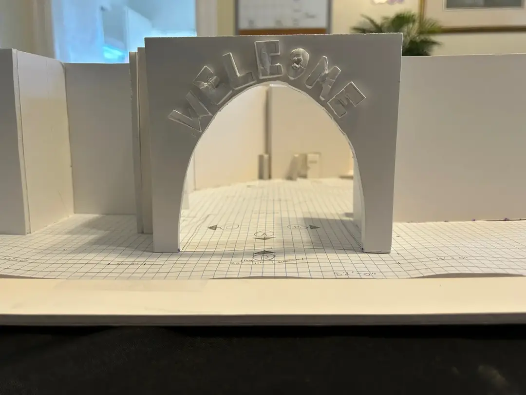 I present a 1/4 scale white model of the pizzeria from the FNAF movie💖🫡 #artdirection #scalemodel #whitemodel #fnafmodel #fnafmovie #fnafpizzeria 