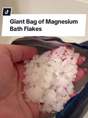 The way my entire mind, body & soul is completely relaxed after soaking in a bath of this 🛁🤌🏽 #magnesiumbathflakes #magnesium #epsomsalt #bathtime #footsoak 