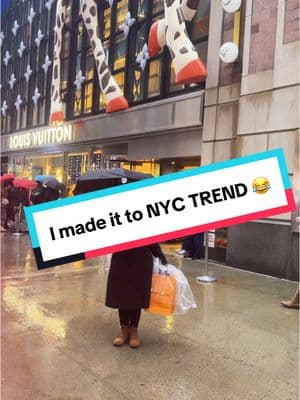 I finally made it to New York City 😂😂 #newyork #newtrend  #timesquare #newyorkcheck  #bigapple #nyctiktok  #nyctiktoker #fyp #newyorkchristmas 