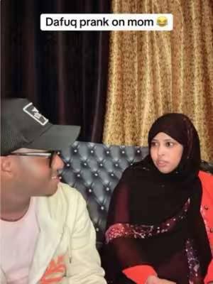 Dafuq story time prank on somali mom 😂 #somalitiktok #fyp #dafuq #trend #storytime #kenyantiktok🇰🇪 #minnesota #somalia #viralvideo #qosol #comedyskit 