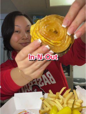 🧅🍅 half whole grilled onion and half tomato wrap #InNOut #InNOutMukbang #InNOutBurger #FlyingDutchman #WholeGrilledOnionWrap #TomatoWrap #SecretMenu #InNOutSecretMenu #AnimalStyle #AnimalFries #InNOutDoubleDouble 