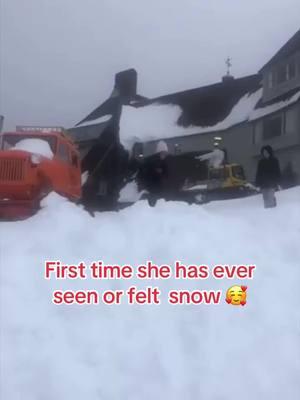 It was amazing taking someone to see for the first time in her life. #coffeequeen #fypシ゚viral #tiktok #fypシ #snow #PNW 