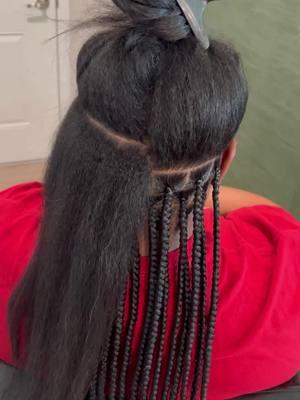 Our Greensboro and Charlotte booking schedule is now open! Secure your appointment today by clicking the link in our bio. ✨ Featured knotless Braids 📍 Location: Charlotte, NC #GreensboroBraider #NCStylist #CharlotteBraider #CharlotteBraids #NCBraider #GreensboroBraids #CharlotteHairstylist #BraidStyles #CLTBraids #CLTHairstylist #CLTStitchBraids #UNCCStylist #UNCCBraider #JCSUBraids #jcsustitchbraids