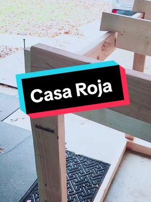 I did not know but this is known as common rafter, applied mostly on framing. Working on a dog house, let's see how this project goes.  #casarojawoodworking #Woodworking #DIY #Carpinteria #bricolaje #diyplans #wood #woodcraft #carpinteriafina #woodworkingplans #hechoamano #woodcrafted #doghouse #diydoghouse #commonrafter #roof Learn how to build amazing pieces of furniture by visiting my Etsy shop. Download Woodworking plans with step by step instructions.  Click in Bio or Links below  https://etsy.me/3h3CnaR https://linktr.ee/casarojawoodworking Planos de Carpinteria y bricolaje. Link en Bio Para Mas detalles o copia los links de Arriba