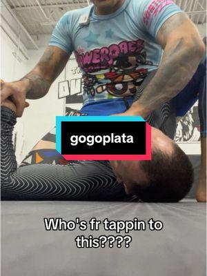 Gogoplata is brtual af #mexicangroundkarate #mma #cuddlestruggle #cuddlestruggles #jiujitsucowboy #bjj #cuddlestrugglezz #grapplerbaki #ufc_mma_sport #mma #gogoplata #grappler #submission #subsforsubs #tapsnapnaps 