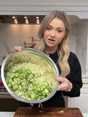 Creamy cabbage & cucumber salad 🥒 #slavic #slav #russianfood #ukrainian #salad #russiansalad #saladrecipe 