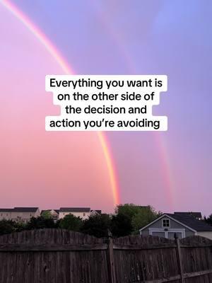 You know the answer 😘 it’s time to make the gutsy move and go for it #buildconfidence #motivationmatters #shiftyourmindset #trustyourintuition 