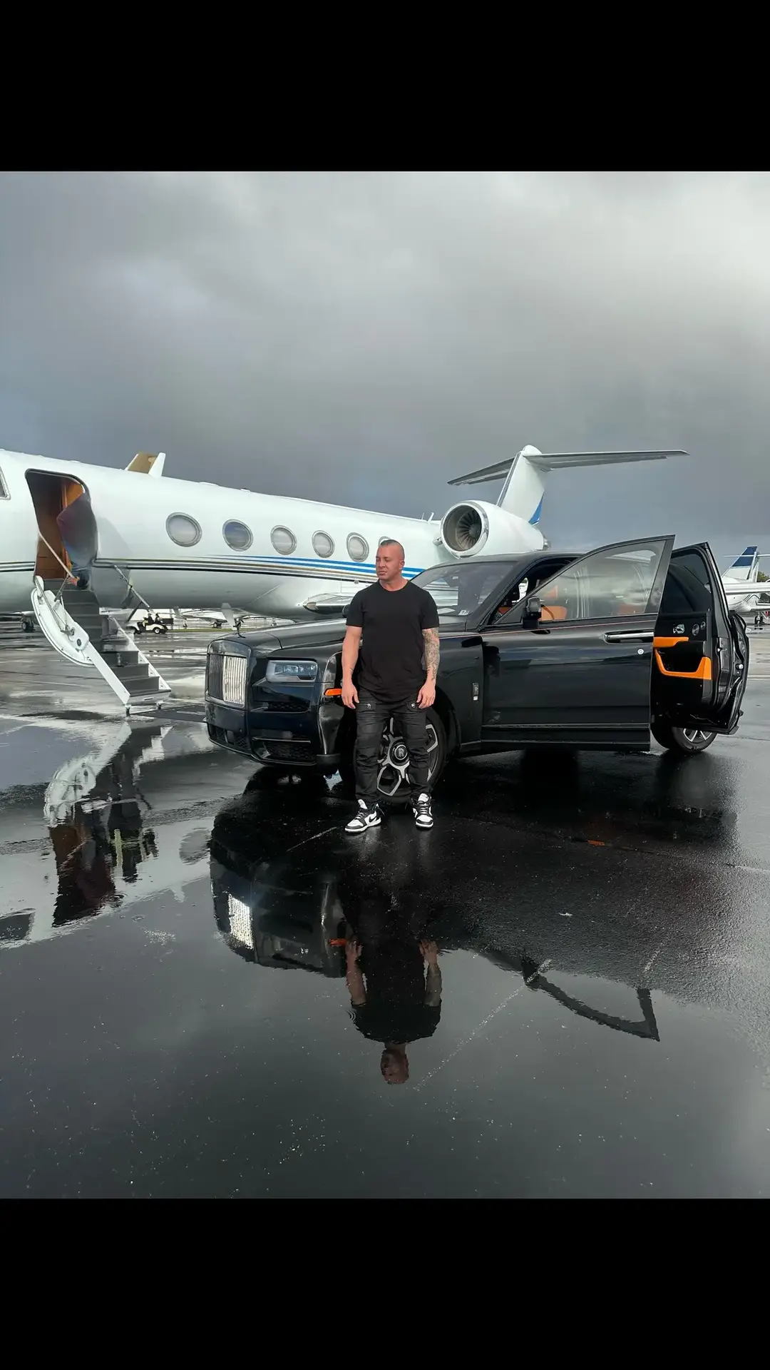 Life waits for nobody #LuxuryLifestyle #RollsRoyce #PrivateJet #LifeGoals #Success #Wealth #LuxuryLife #DreamBig #JetSet #Inspiration #Motivation #LivingMyBestLife #TravelInStyle #Opulence #ChaseYourDreams