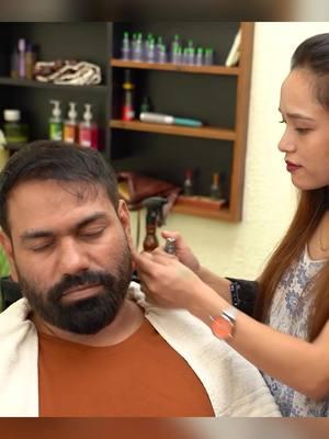 ASMR 🔥 FIRE HAIR REMOVAL | HEAD MASSAGE AND HAIR WASH BY MIKKU BARBER | Cre: Indian Barber #mastershamboo #indianmassage #asmrmassage #asmrrelax #massage #pourtoi #fvp #barber #usa🇺🇸 