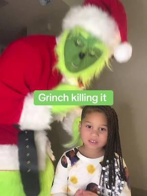 Grinch had to break out some dance moves #grinchmas #grinch #soakcitydance #viralvideo #tik #dance #relatable #funnyvideo 