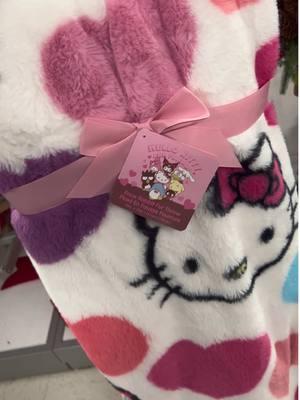 Hello Kitty Love 🎀💗💘#hellokitty #hellokittylover #hellokittygirl #hellokittyfinds #hellokittycore #hellokittyhunting #hellokittyvalentines #hellokittyvalentinesday #hellokittyvalentinesblanket 