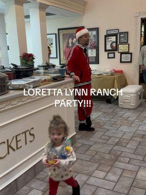 Love love love this group of people!! Anthony goes above and beyond for his employees and i love watching him work so hard to keep Memaws ranch doing so good.  #lorettalynn #lorettalynnmx #museum #countrymusic #conwayandloretta #ranchlife #employees #christmasparty #christmas #potluck #dirtysanta #coalminersdaughter #sahm #Vlog #pregnant 