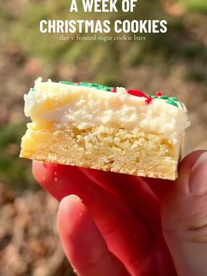 Full Recipe on FEASTYTRAVELS.COM 🔗 #sugarcookie #cookiebars #fyp  #frostedcookies #christmascookie #cookiesoftiktok #christmascookies 