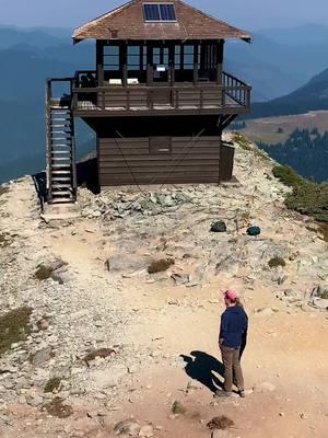 Hard to beat those #rainier views back in the summer!  #pnwonderland #fyp #hikingtiktok #hikingadventures #getoutside #mtrainiernationalpark #mtfremontlookout 