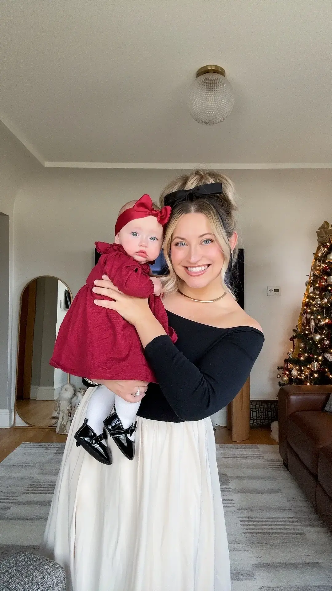 Christmas outfit inspo with my dolly girl #mommyandme #motherdaughterduo #mothersaughter #babyoutfit #holidayoutfit 