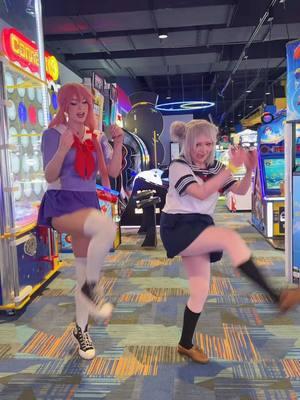 yuno and toga besties 😚🔪 @pepperonipizzarolls #yunogasai #himikotoga #futurediary #myheroacademia #bnha #yandere #fyp #cosplaydance 