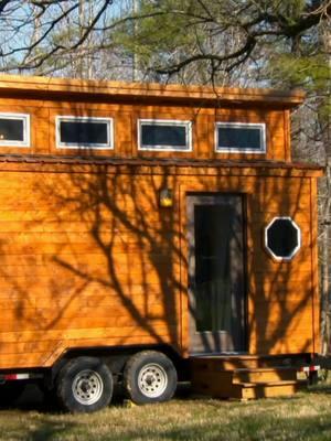 College Student Goes Tiny in Kentucky - Pt. 1 The dogs don't seem thrilled about the idea | S160E11 | {aired in 2023} #HouseHunters #HGTV #HouseHunting #Tiny #TinyHouse #TinyHouseTuesday @hgtv