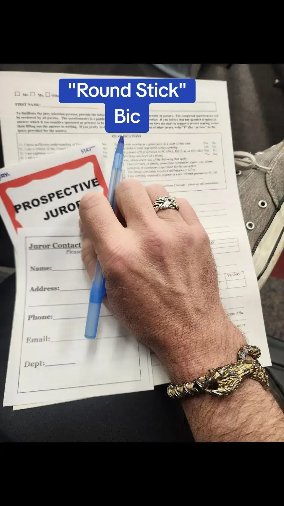 Got them civic duty blues...this amazing government issue Bic Round Stic (medium point) probably isn't worth a video though. 😂 #chippedmetal #bicroundstic #juryduty #knifetok #courthouse #jury #null #civicduty #powerplant #pencollector #knife #knives #noknife 