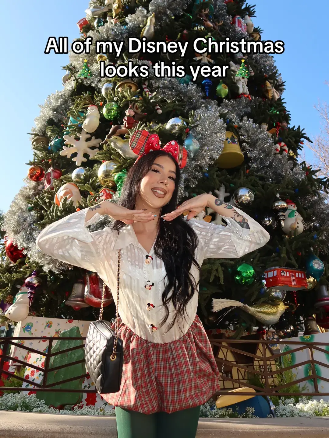 Looking for some last minute Christmas outfit inspo? Follow me on IG for more looks @ oddcatt✨ #disneyoutfits #disneystyle #disneyootd #disneyoutfit #disneystyleinspo #disneygirl #disneyoutfitinspo 