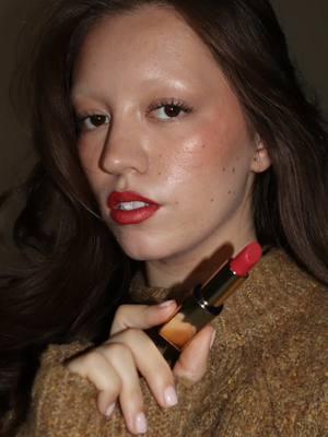 gifted by Estée Lauder ❤️ Elevating my makeup all holiday season long. @Estée Lauder #esteewishlist #esteelauder #esteepartner #gifted #holidayglam #holidaymakeup #redlipstick #lipcombo 