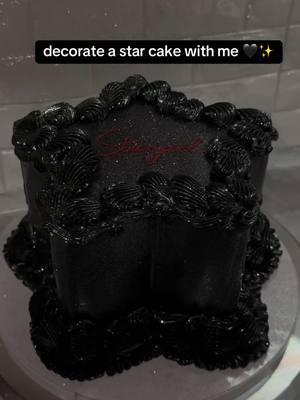 ✨🖤#starcake #stargirl  #blackvintageheartcake #blackheartcake #fyp #downeyca #losangeles #viral #SmallBusiness #heartcake #glitterheartcake #vintageheartcake #fresasbyamyy