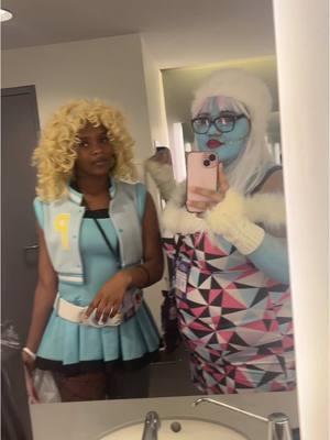 Act like i posted this 2 weeks ago #w0rsenightmare #blackcosplayer #galaxyconcolumbus #cosplay @Creationz_cosplay 