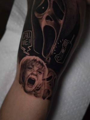 𝖌𝖍𝖔𝖘𝖙𝖋𝖆𝖈𝖊 🖤 🔪  #ghostface #ghostfacemask #ghostfacetattoo #scream #screamtattoo #horrortattoo #horror #scarymovie #tattooartist #tattoo