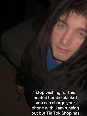 the big guy had a message for yall not me #creatorsearchinsights #TikTokShop #hoodieblanket #hoodedblanket #blanket #hoodie #Inverted 