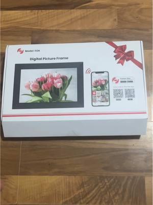 Digital picture frame #digitalpictureframe #pictureframes #cooltech #tiktokshopholidayhaul 