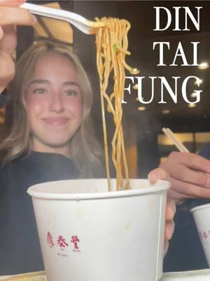 forever daydreaming about this food🍜🤭🤌🏻 #dintaifung #eatwithme #whatieat #mukbang #Foodie #foodtiktok #food #foodreview #spicy #noodles #spicynoodles #chinesefood #eating 