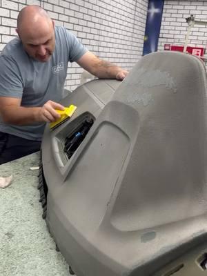 In the shop with @auto_seal ⚒️ #autorepair #autoshop #collisionrepair #dentrepair #carlove #cmyskills