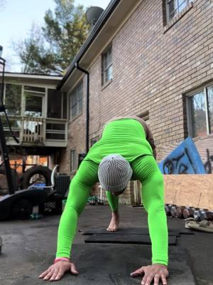 The Plyodaddy Says “ITS PUSH-UP TIME”! #pushupseverydaypushup #pushups #pushupchallenge #pushupseveryday #plyometricpushups  #plyometrics #calisthenics #tutorial #challenge #fitness #workout The Plyodaddy On YouTube  ⬇️⬇️⬇️⬇️ https://youtube.com/channel/UCmq9Wkpcv05ybrLPGUKU8ww