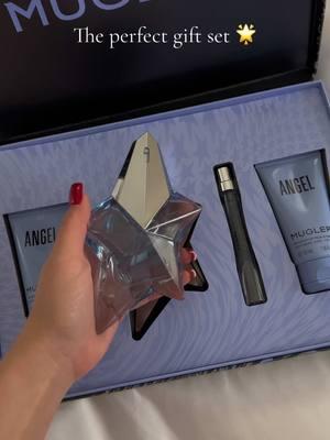 Ooooo shes gorg 🤩 A perfect holiday gift set. @Mugler  #perfumetiktok #perfume #MuglerAngel #GiftedByMugler #Romance #Fragrance #fy #fypシ 